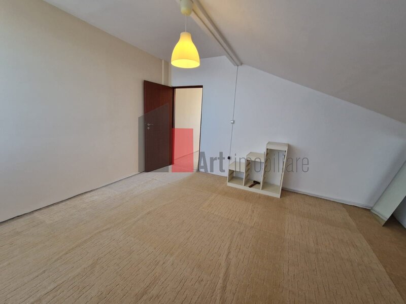 Giulesti, duplex de vanzare 5 camere.