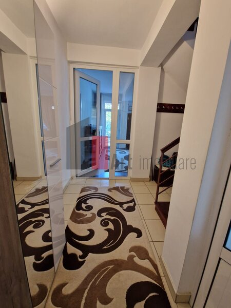 Giulesti, duplex de vanzare 5 camere.